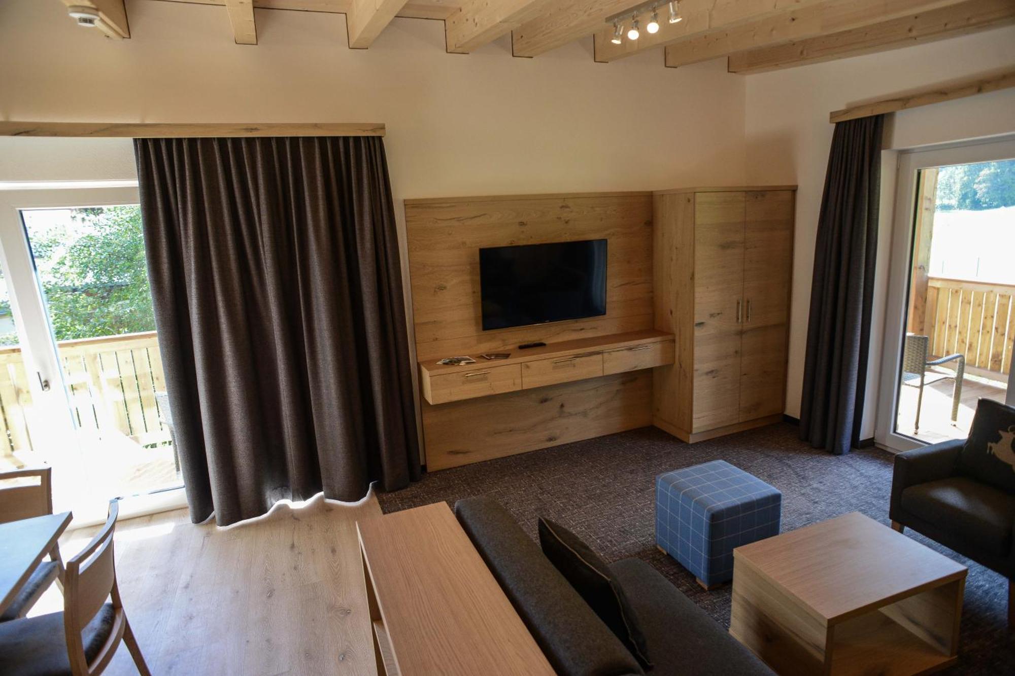R Appartements Sommerbergbahnen Inklusive Tannheim Ruang foto