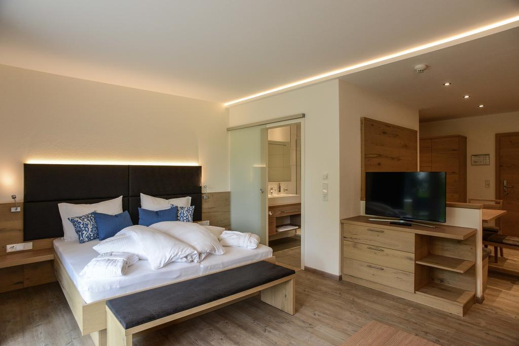 R Appartements Sommerbergbahnen Inklusive Tannheim Ruang foto