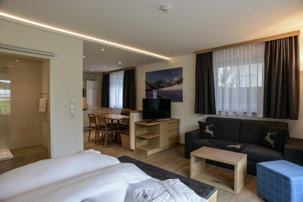 R Appartements Sommerbergbahnen Inklusive Tannheim Bagian luar foto